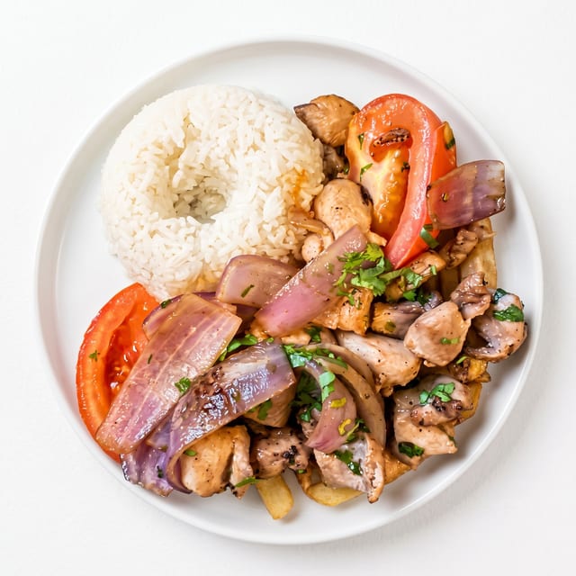 Saltado de Pollo.