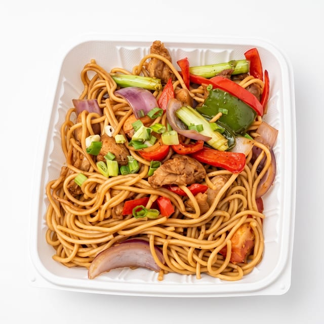 Tallarín Saltado de Pollo.